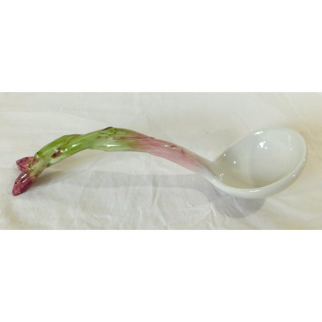 Late 20th Century Late 20th Century French Fitz and Floyd "French Market" Ceramic Asparagus Ladle For Sale - Image 5 of 5
