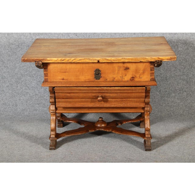 Antique Box Dining Table in Oak, 1700s For Sale - Image 4 of 18