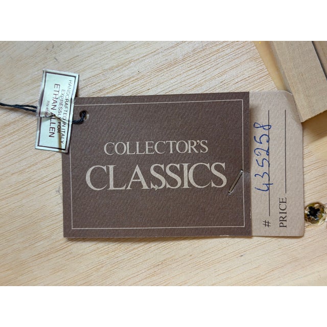 1990s Rare Vintage Ethan Allen "Collector's Classics" Hand-Carved Italian Pedestal Column For Sale - Image 5 of 6