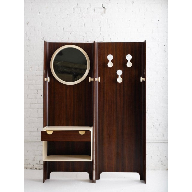 Modular coat rack unit designed by Carlo Di Carli for FIARM in Italy, 1960s. Curved bentwood and plastic knobs. One panel...