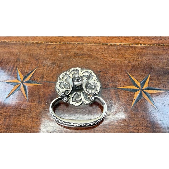 Late 18th Century Georgian Mahogany Star Inlaid Tea Caddy, 1790 For Sale - Image 5 of 13