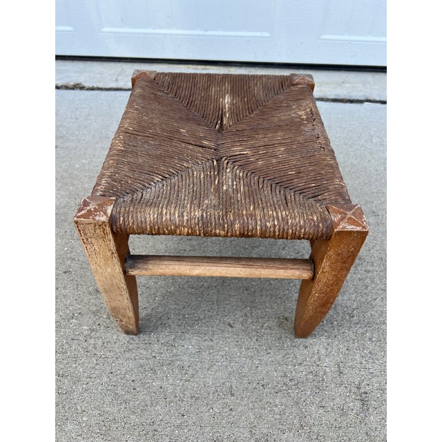 Wood 19th Century Maple Footstool Ottoman With Rush Seat and Tapered Legs For Sale - Image 7 of 12