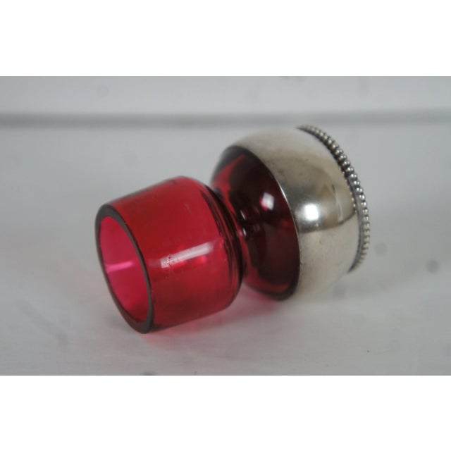 1910s Antique American Sterling Silver & Cranberry Glass 114 Perfume Vanity Bottle 58g For Sale - Image 5 of 12