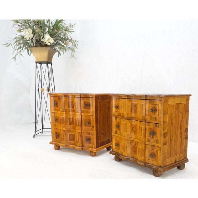 Pair of Fine Italian Inlaid Three Drawers Banded Tops Nightstands Small Dresser For Sale - Image 9 of 14