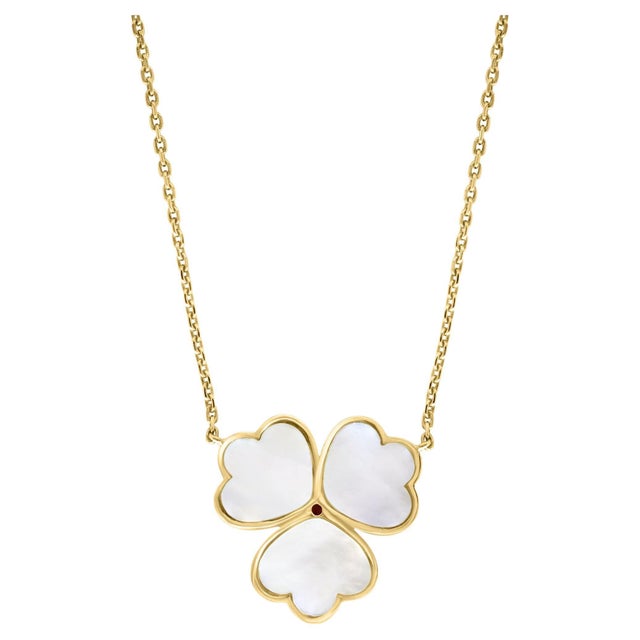 Mauboussin Paris 18Kt Yellow Gold Vintage Mother Of Pearl Clover Pendant For Sale - Image 15 of 18