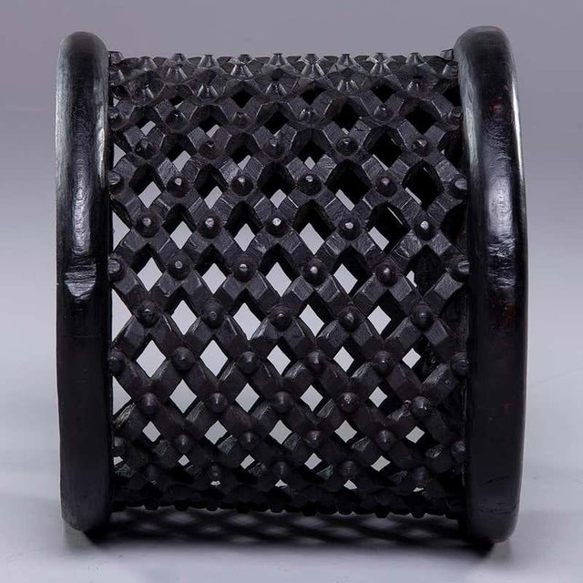 Ebony Hand-Carved Bamileke African Accent Table. For Sale - Image 8 of 9