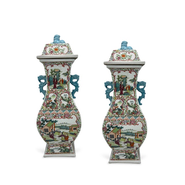 Early 20th Century Chinese Enameled Porcelain Lid Covered Footed Vases in Multicolor with Dragon Handles- a Pair For Sale - Image 4 of 4