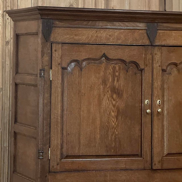 Chestnut 18th Century Georgian Period English Oak Linen Press For Sale - Image 8 of 18