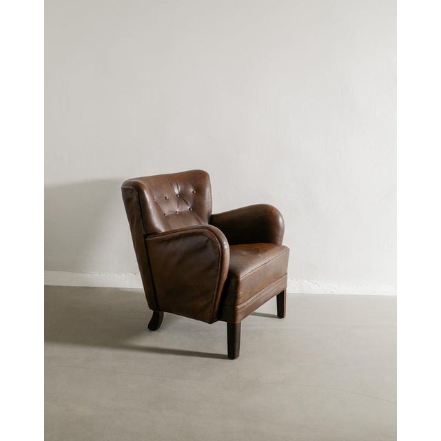 Wood Early Danish Mid-Century Brown Leather 1669 Armchair by Fritz Hansen, 1940s For Sale - Image 7 of 7