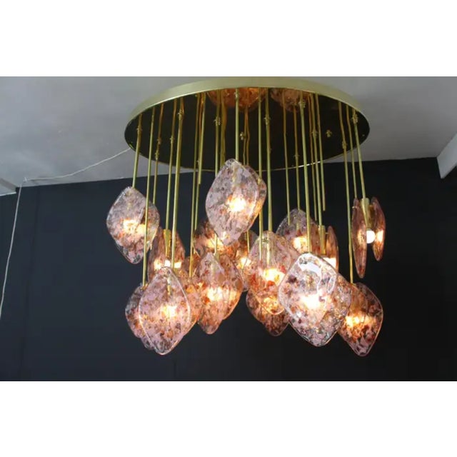 Mid-Century Italian Modern Brass and Pink Glass Chandelier, 1980s For Sale - Image 3 of 18