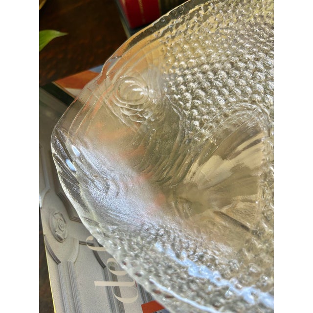 Vintage Arcoroc France “Poisson” Glass Fish Plates - A Set of 6 For Sale In New Orleans - Image 6 of 8