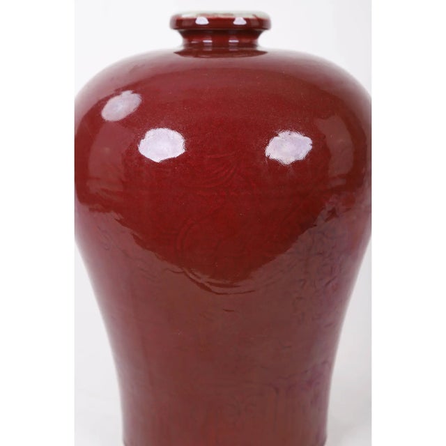 Chinese 20th-Century Chinese Red-Glazed Vase For Sale - Image 3 of 13