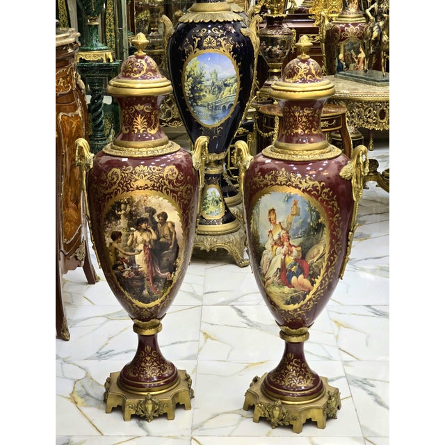 French Pair of Porcelain Vases France French Style For Sale - Image 3 of 12