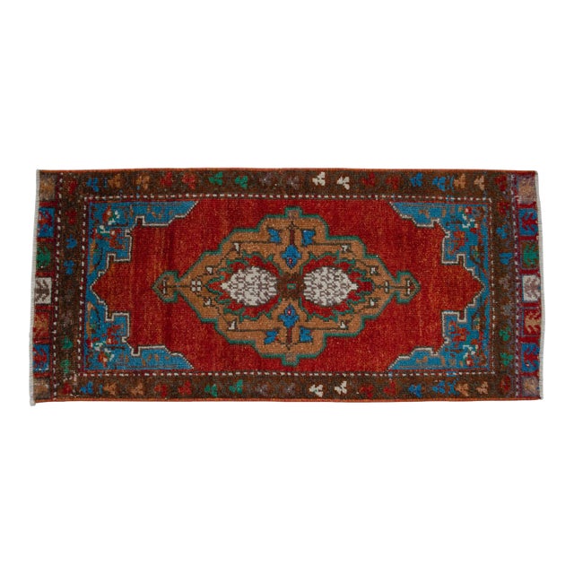 1960s Vintage Hand Knotted Small Turkish Rug, Entryway Decor, Bath Mat, Kitchen Bedside Rug 2x3 Ft Approx For Sale