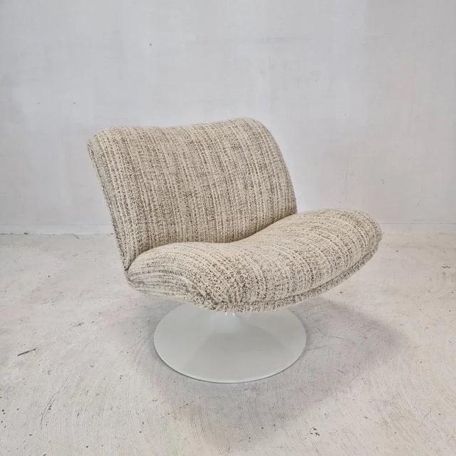Very cute and comfortable lounge chair designed by Geoffrey Harcourt in the early 70's and fabricated by Artifort. It is...