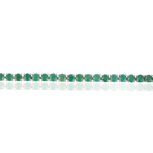 Gemstone 9.18 Ct Classic Emerald Tennis Bracelet in 925 Sterling Silver For Sale - Image 7 of 13