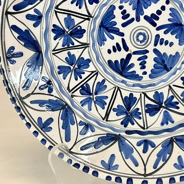 Blue Mid-Century Boho Chic Mexican Folk Art Hand Painted Pottery Plate in Blue & White For Sale - Image 8 of 9
