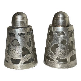 Pair Vintage Mexican Openwork 925 LHM Sterling Silver Glass Salt & Pepper Shaker For Sale