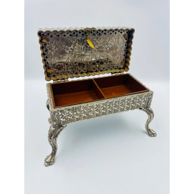 This is a stunning example of the craftsmanship and detail from the Zimbalist Music Box Company that made these pieces so...