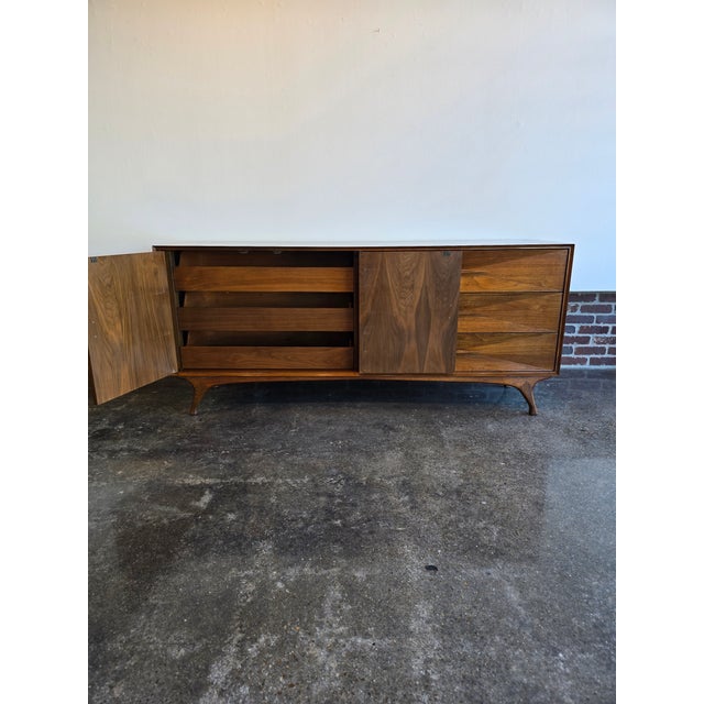 1960s 1960s Merton Gershun Walnut Low Dresser, Attributed For Sale - Image 5 of 9