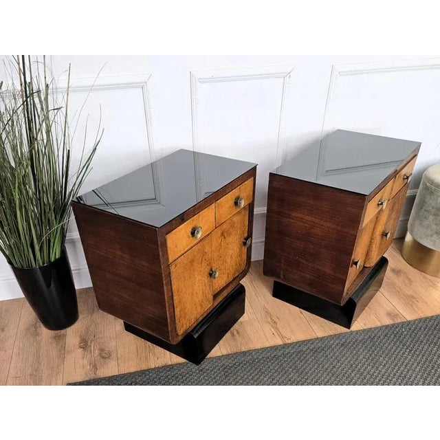 Italian Art Deco Nightstands in Burl Walnut, 1940s, Set of 2 For Sale - Image 9 of 11