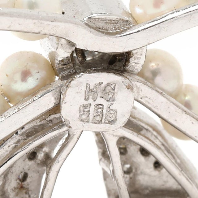Modern 1950s 0.15ctw Diamond & Pearl Bow Brooch, 14k White Gold, Length 1 In For Sale - Image 3 of 5