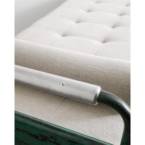 Green Vintage French Fabert Aluminium Daybed in Green by Jean Prouvé, 1950s For Sale - Image 8 of 10