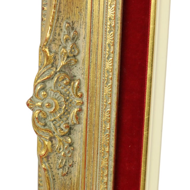 Vintage Baroque Style Gilt Frame in Red Velvet For Sale - Image 14 of 18