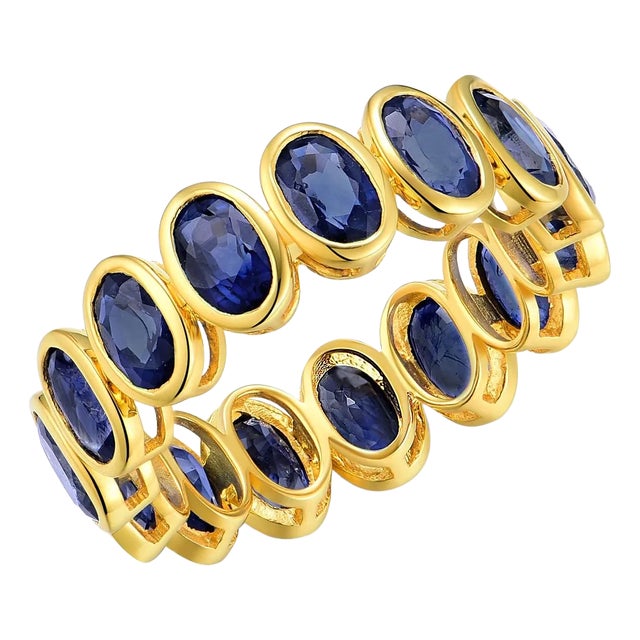 Nina Zhou Royal Blue Oval Sapphire Eternity Band in 14k Yellow Gold (All Sizes Available) For Sale