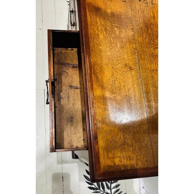 19th Century English Georgian Tiger Oak and Mahogany Banded Bachelor’s Chest For Sale - Image 10 of 12