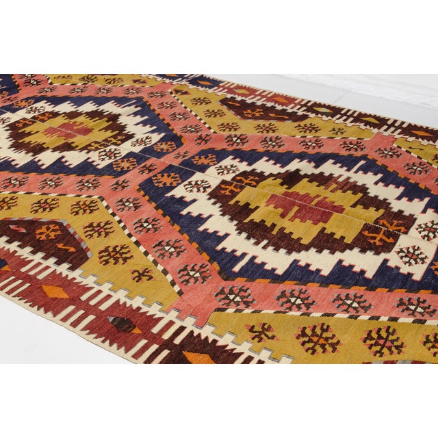 Mid 20th Century Bold Geometric Medallion Kilim Rug For Sale - Image 4 of 11