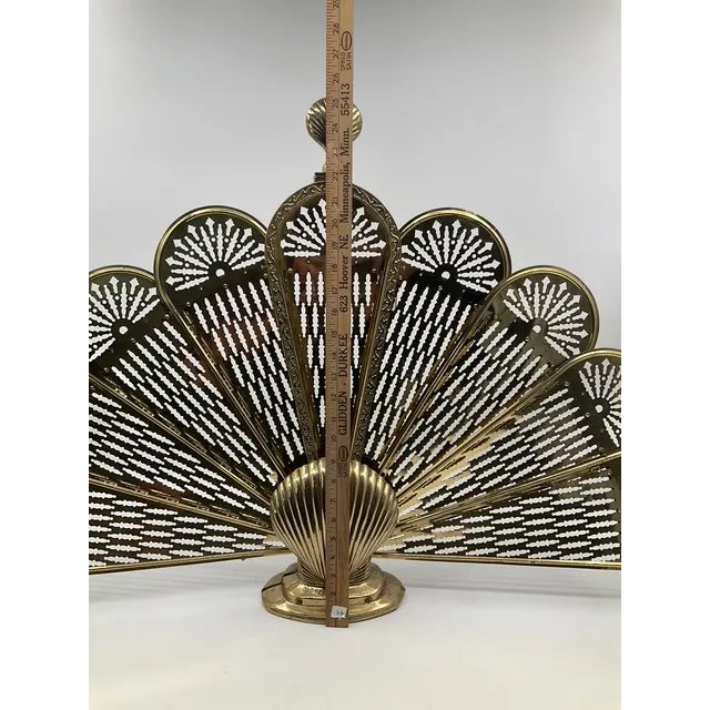 1960s Vintage Brass Peacock Fan Fireplace Screen With Seashell Motif Hollywood Regency For Sale - Image 5 of 13