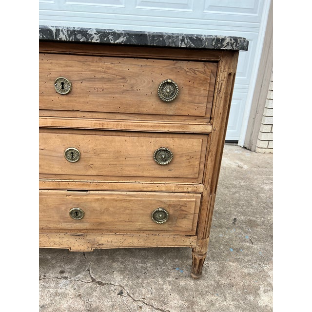Mid 18th Century French 18th Century Louis XVI Marble Top Bleached Walnut Commode For Sale - Image 5 of 12