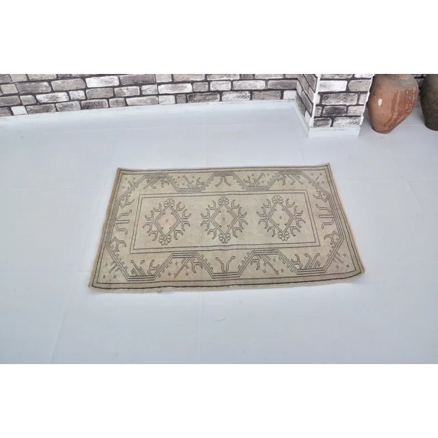 Textile 1950s Oushak Handknotted Floral Rug For Sale - Image 7 of 10