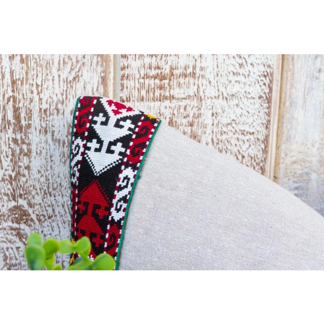 Xoti Linen Tribal Border Pillow For Sale - Image 4 of 8