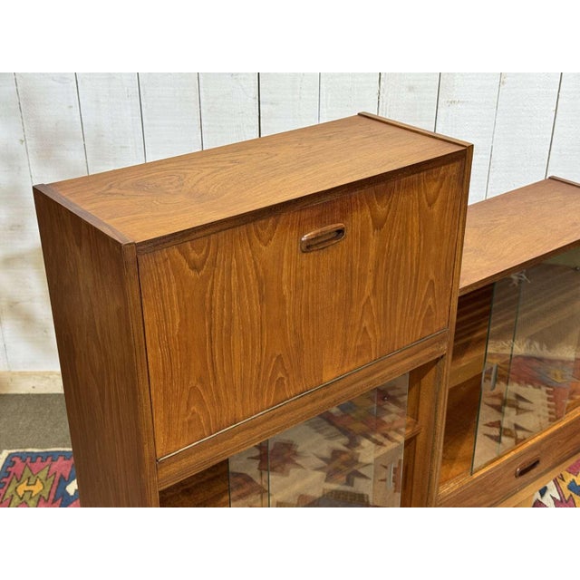Brown English Teak Bar, 1970s For Sale - Image 8 of 18