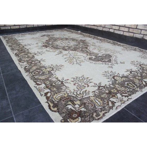 1960s Vintage Turkish Hand-Knotted Rug - 6′ × 10′ For Sale - Image 6 of 10