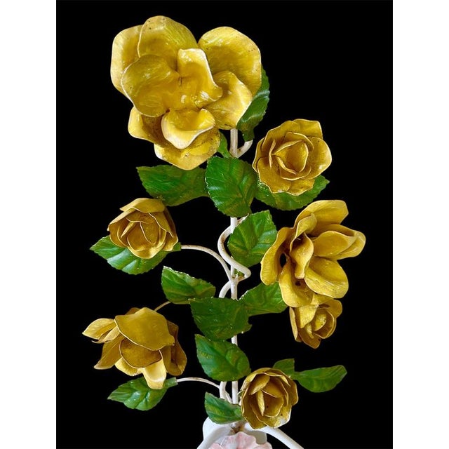 Floral Wall Light in Hand-Painted Tole Metal, Italy, 1960s For Sale - Image 4 of 6