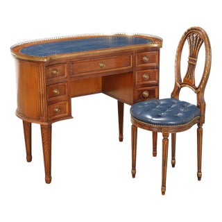 Bean-Shaped Desk with Chair, Set of 2 For Sale
