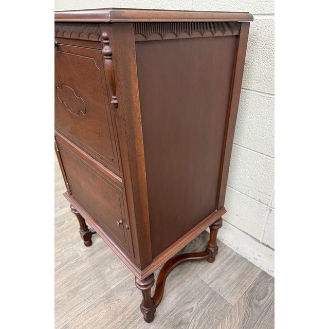 Brown Antique Federal Colonial English Mahogany Lift Top Radio Cabinet Console Stand For Sale - Image 8 of 16