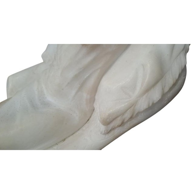 Giuseppe Gambogi, Female Figure on an Armchair, 1900s, Alabaster For Sale - Image 6 of 10