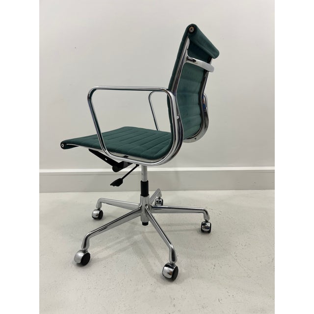 Black Hopsak Fabric Ea-117 Office Chair by Charles Eames for Vitra, 2000s For Sale - Image 6 of 13