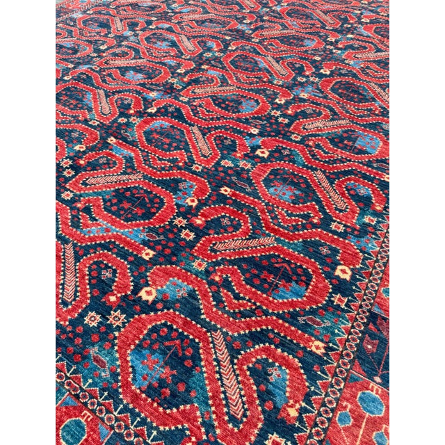 Late 20th Century Hand-Knotted Paisley Tribal Rug – Bold Red & Navy Pattern – 317x250 Cm For Sale - Image 15 of 18