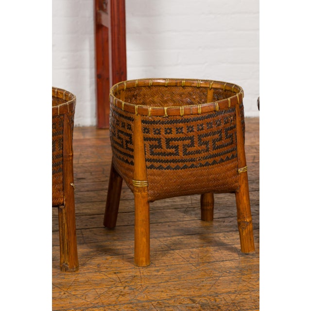 Mid 20th Century Woven Rattan Basket on Legs with Greek Key Motifs For Sale In New York - Image 6 of 12