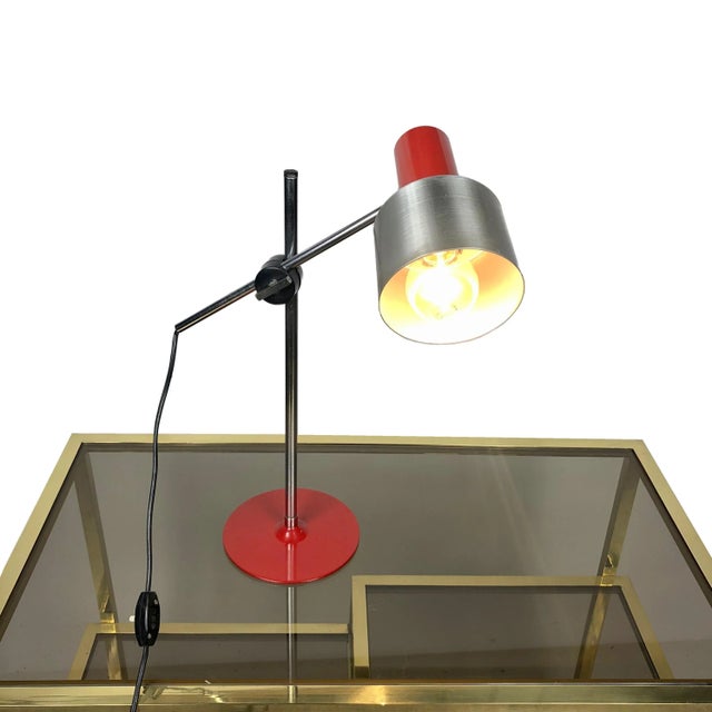 Red Metal & Aluminium Table Lamp from Stilnovo, Italy, 1960s For Sale - Image 3 of 9