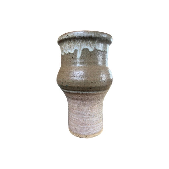 we have for your consideration a very beautiful mid century modern studio art pottery planter. this piece of pottery...