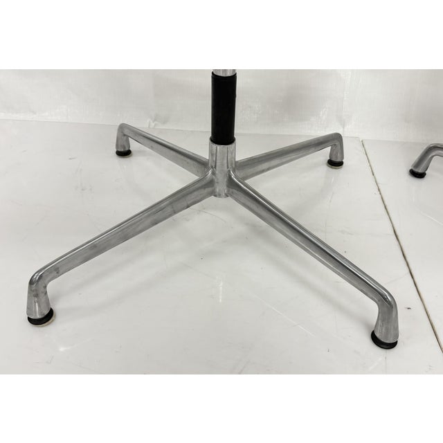Pair Eames Aluminum Group Swivel Chairs for Herman Miller, Vitra Italy For Sale - Image 17 of 18