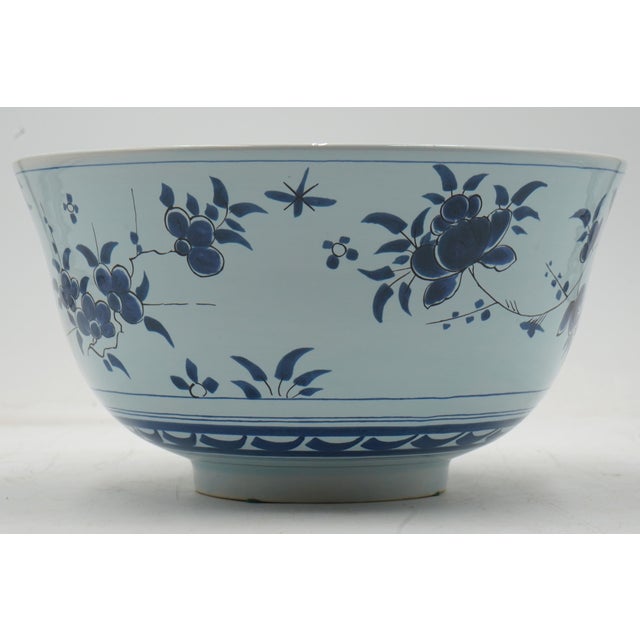 Age: Approx. 30 Years Old Details: High Quality Construction 18 C. Design Nice Blue Pattern Colonial Williamsburg...