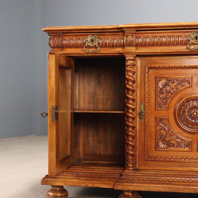 Antique Neo-Baroque Credenza in Walnut For Sale - Image 5 of 12