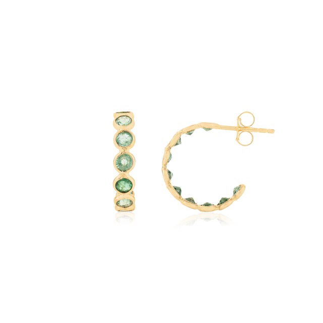 18k Solid Gold 2.08 Ct Round Cut Emerald Classic Bezel Hoop Earrings- 2 Pieces For Sale - Image 4 of 12